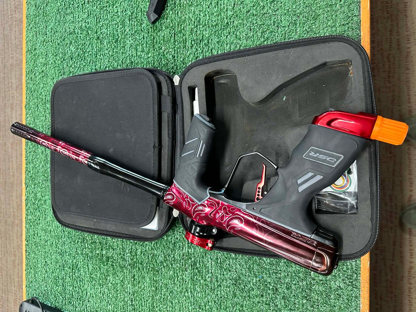 Used Dye Dsr+ W/ Ironmen Pro Kit - Red Bandana(#)