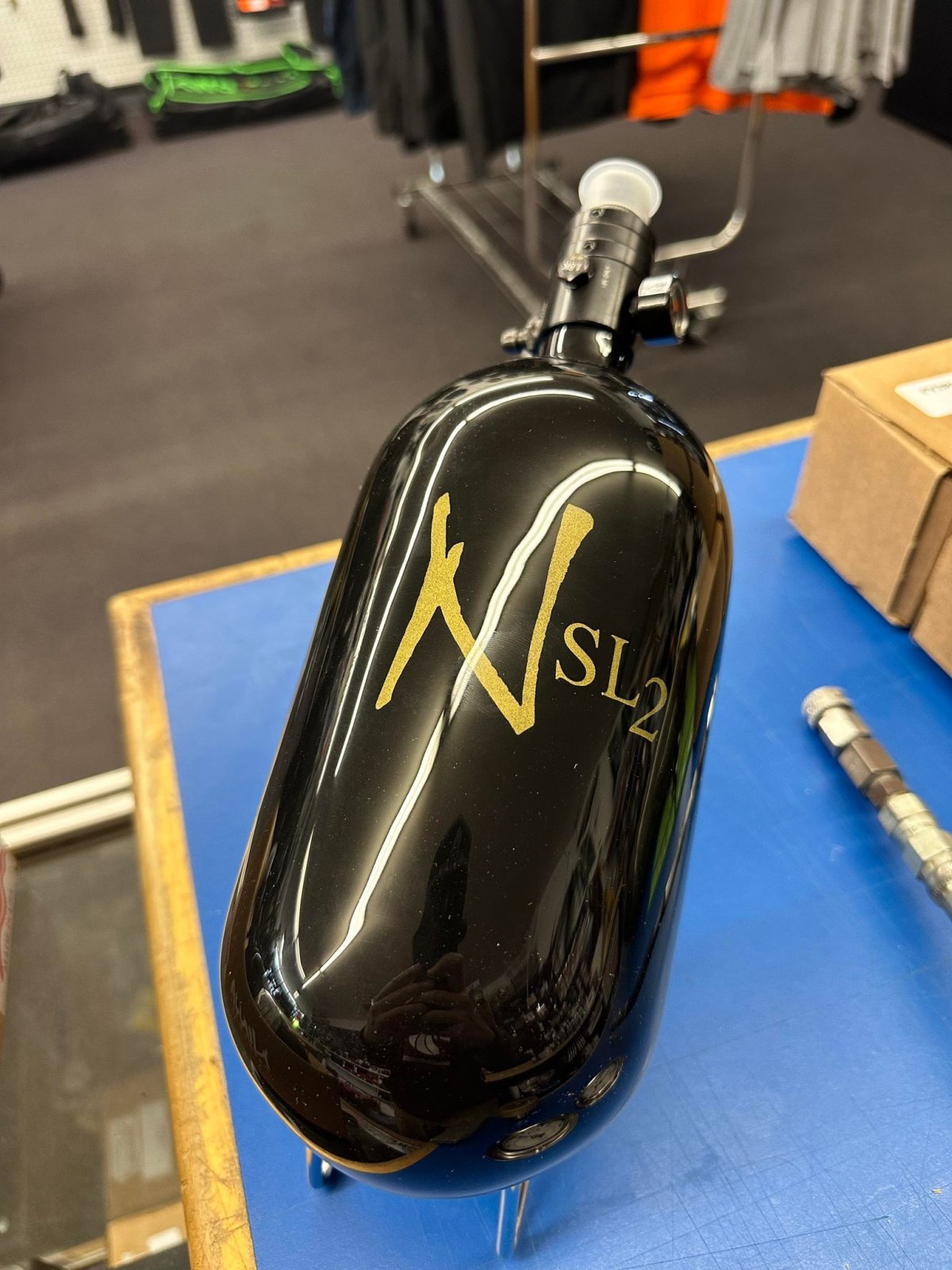 Ninja Superlite 2 77Ci 4500psi Hpa Tank w/ Pro v3 Blackout Regulator - BLACK/GOLD