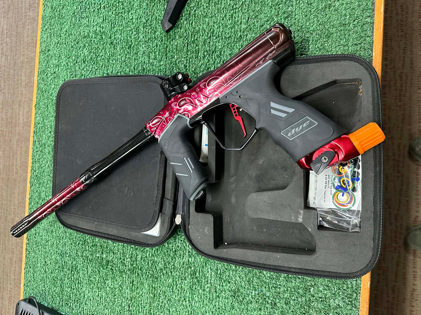 Used Dye Dsr+ W/ Ironmen Pro Kit - Red Bandana(#)