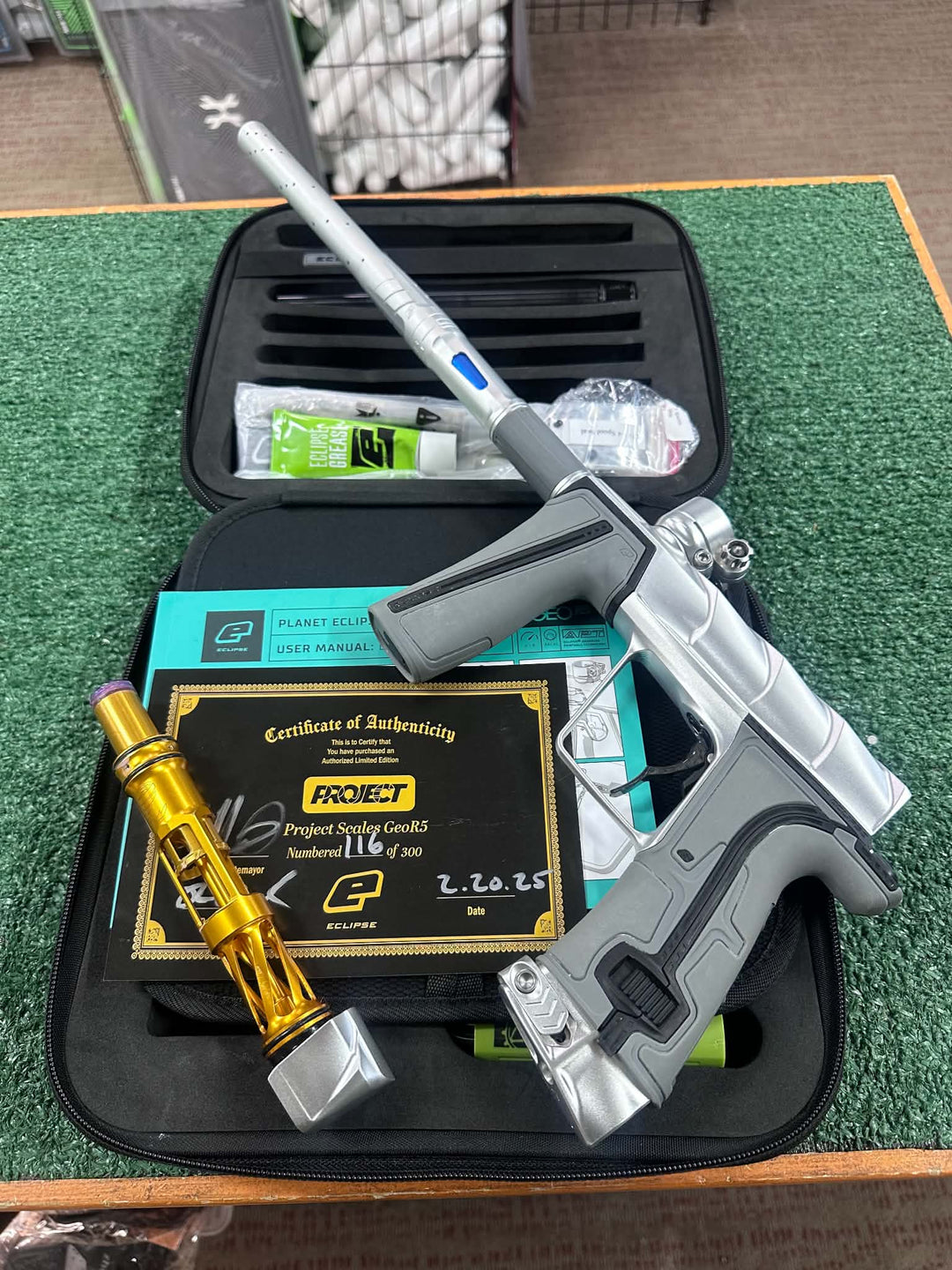 Used Eclipse Project Scales R5 W/ Twister bolt(