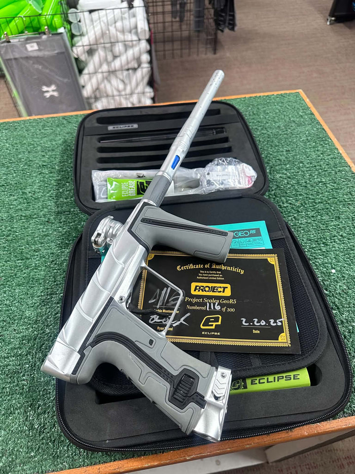 Used Eclipse Project Scales R5 W/ Twister bolt(