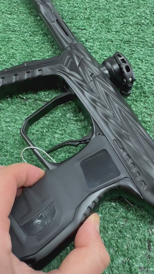 Used Luxe Idol HK Shredder - Black (#HKA-124)